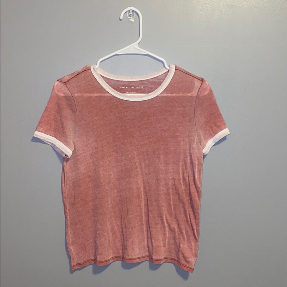 A tee shirt